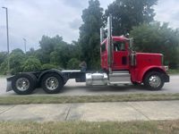 2020 Peterbilt 389
