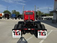 2022 Peterbilt 389