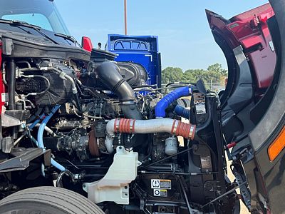 2023 Peterbilt 579