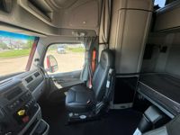 2023 Peterbilt 579
