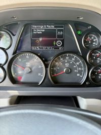 2022 Peterbilt 579