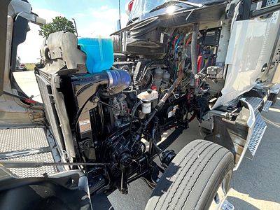 2023 Kenworth T880