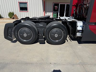 2022 Kenworth T680