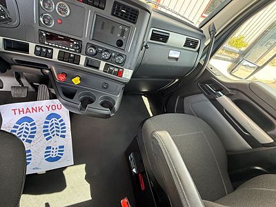 2023 Kenworth T680