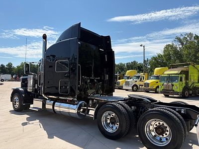 2022 Peterbilt 389