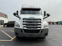 2020 Freightliner CASCADIA 126