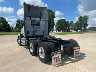2023 Kenworth T680