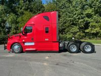 2021 Freightliner CASCADIA 126