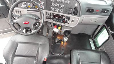 2018 Peterbilt 389