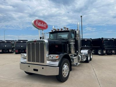 2023 Peterbilt 389