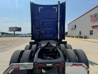 2022 Volvo VNL64T860