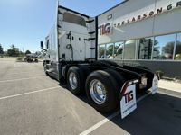 2022 Freightliner CASCADIA 116