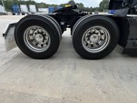 2022 Volvo VNL64T860