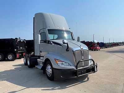 2023 Kenworth T680