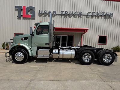 2023 Peterbilt 567