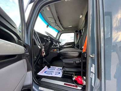 2023 Kenworth T680