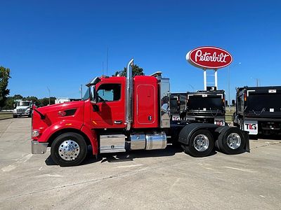 2014 Peterbilt 567-121