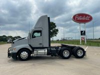 2023 Kenworth T680