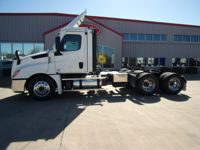 2022 Freightliner CASCADIA 126