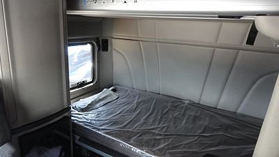 2023 Peterbilt 579