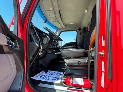 2023 Kenworth T680
