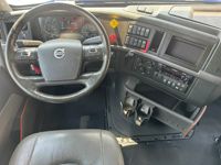 2022 Volvo VNL64T860