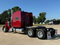 2023 Peterbilt 389