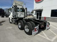 2021 Freightliner CASCADIA 126