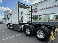 2022 Freightliner CASCADIA 116