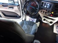 2023 Peterbilt 579