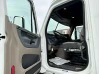 2016 Freightliner CASCADIA 125