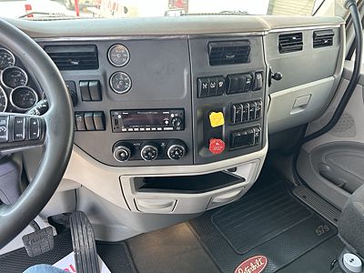 2021 Peterbilt 579