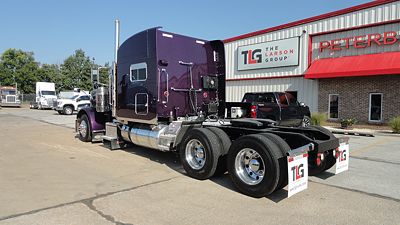 2017 Peterbilt 389