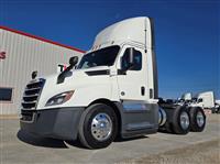 2020 Freightliner CASCADIA 126