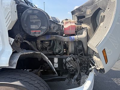 2020 Volvo VNL64T