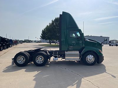 2023 Kenworth T680
