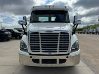 2017 Freightliner CASCADIA 113