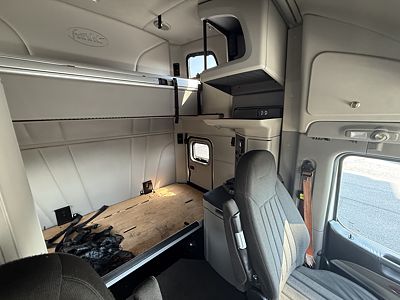 2022 Peterbilt 579