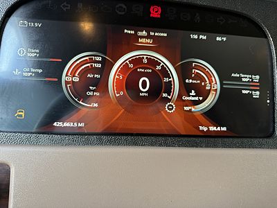 2023 Peterbilt 389