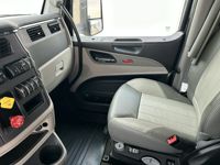 2023 Peterbilt 567