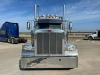 2021 Peterbilt 389