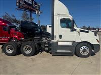 2020 Freightliner CASCADIA 126