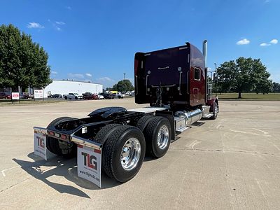 2024 Peterbilt 389