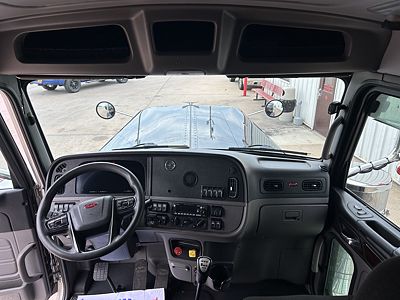 2022 Peterbilt 389