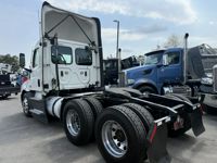 2021 Freightliner CASCADIA 126