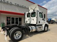 2020 Freightliner CASCADIA 125