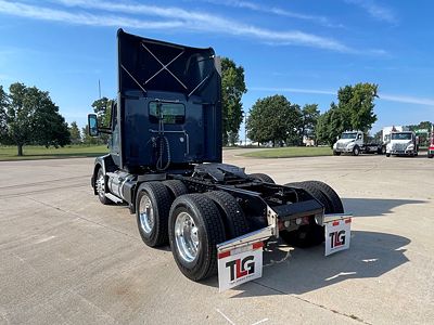 2023 Kenworth T680