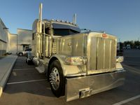 2022 Peterbilt 389