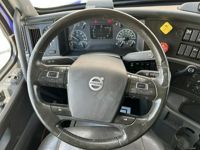 2022 Volvo VNL64T860