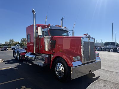 2021 Kenworth W900